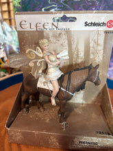 Load image into Gallery viewer, Schleich Elven “Lloris mit Leolynn”
