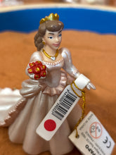 Load image into Gallery viewer, Papo Mini Bride

