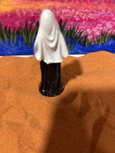 Load image into Gallery viewer, Nun Mini Figure

