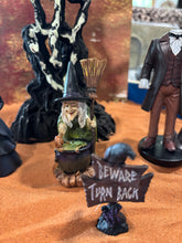 Load image into Gallery viewer, Mini Headless Gentleman
