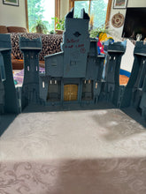 Load image into Gallery viewer, Mini Vintage Play Castle with Knights &amp; Horses
