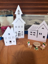 Load image into Gallery viewer, Miniature Block House Set (3)
