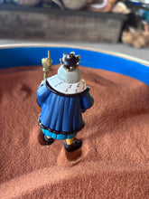 Load image into Gallery viewer, Vintage “Le Roi” The King
