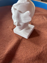 Load image into Gallery viewer, Mini Sculpted “Blind” Bust
