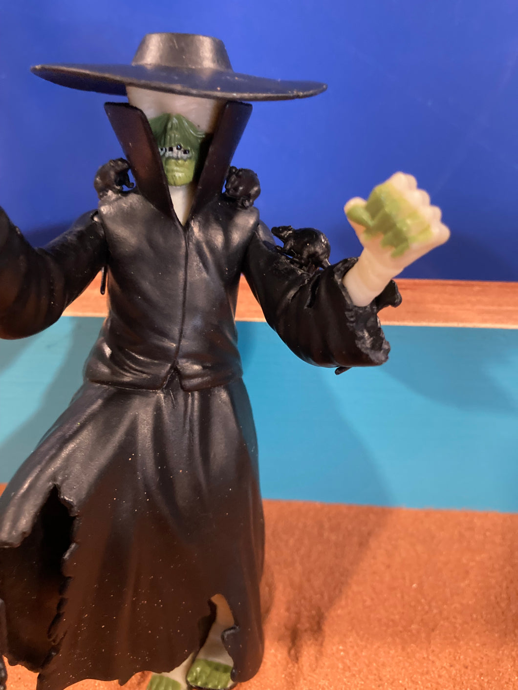 Miniature Toy          Villain Figure 5”