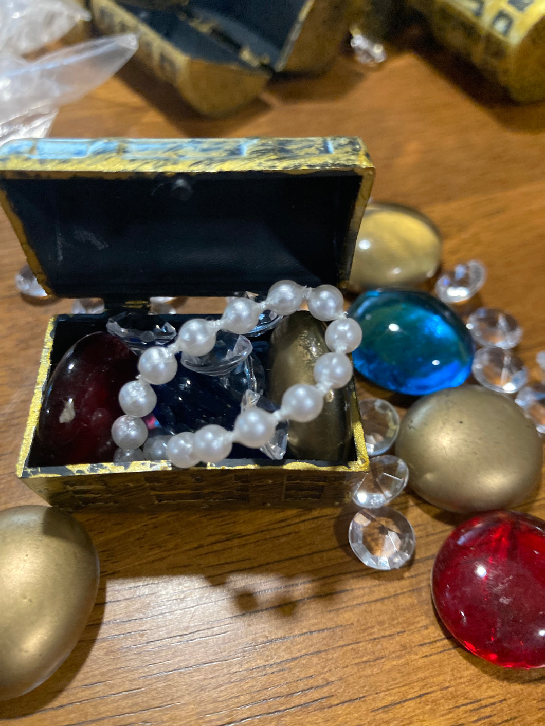 Treasure Chest & Treasure